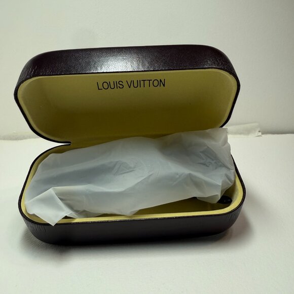 Black Louis Vuitton Sunglasses - Picture 5 of 7